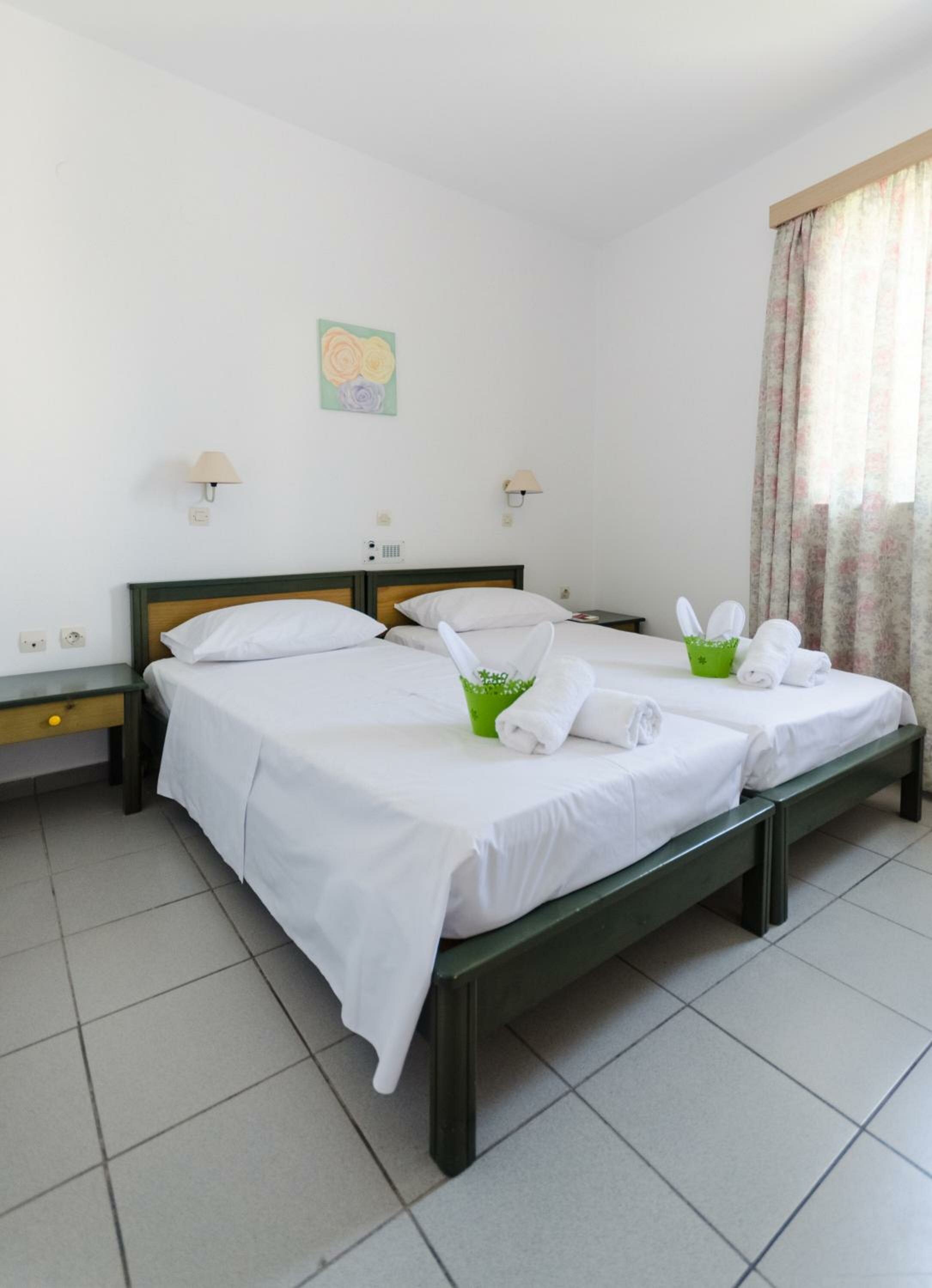 Фото Happiness Apartments