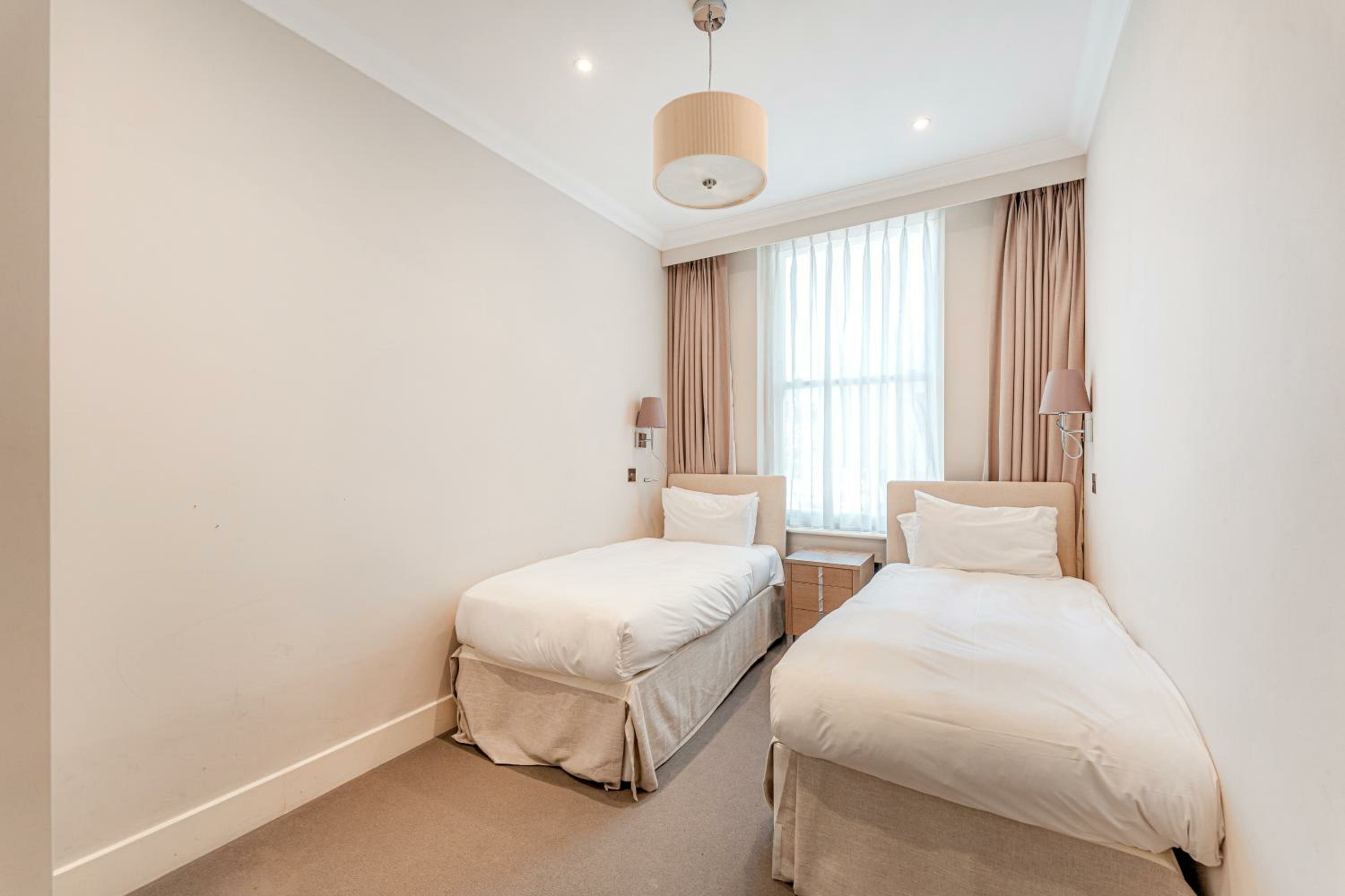 Фото Ashburn Court