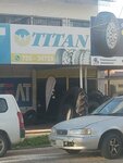 Titan (Santa Cruz de la Sierra, Distrito Municipal 1, Avenida El Palmar, 10), tires and wheels