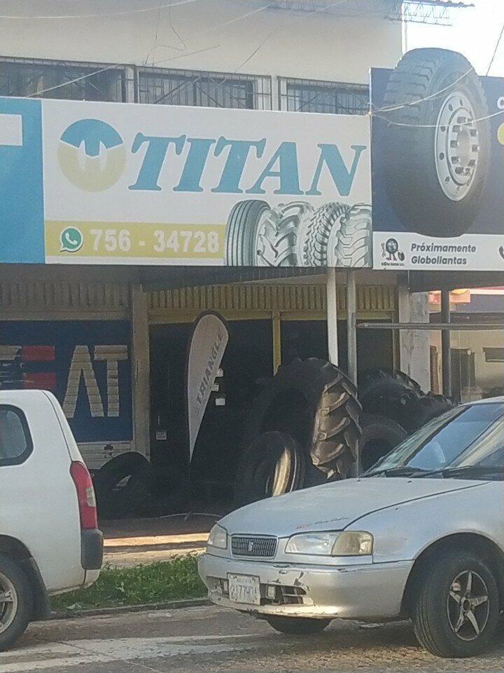 Tires and wheels Titan, Santa Cruz de la Sierra, photo