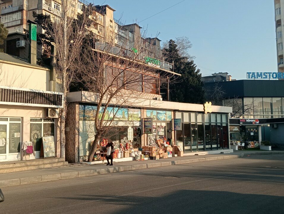 Nuts, snacks, dried fruits Ordubad quru meyveleri, Baku, photo