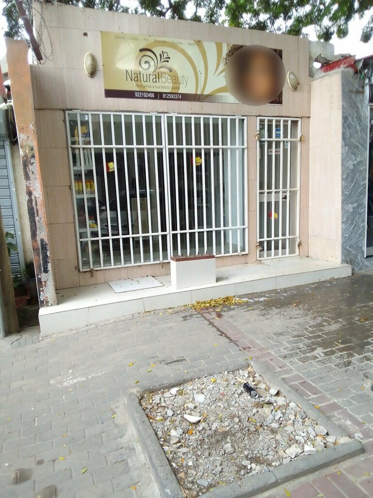 Perfume and cosmetics shop Natural Beauty, Loanda, photo