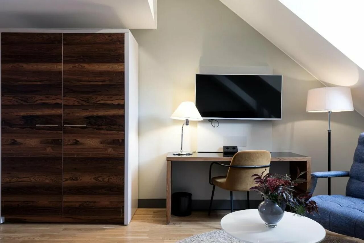 Фото Elite Hotel Marina Tower