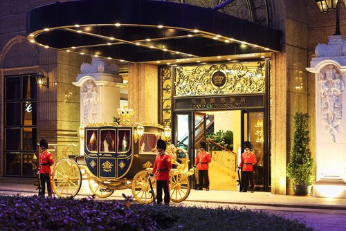 Гостиница Grand Emperor Hotel в Макао (Аомыне)