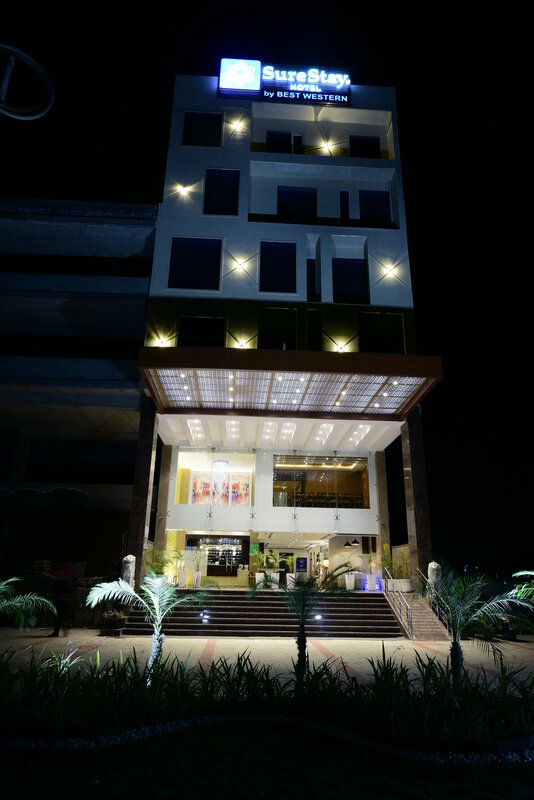 Гостиница SureStay Plus Hotel by Best Western Amritsar в Амритсаре
