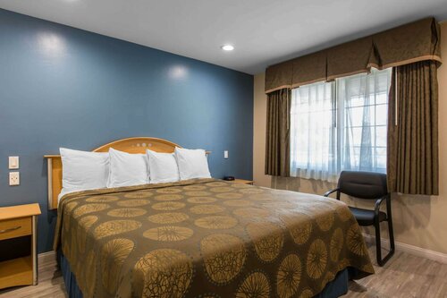 Hotel Rodeway Inn Escondido Downtown, Escondido, photo