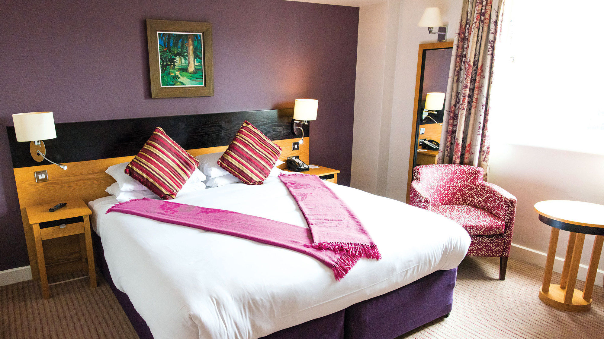 Фото The Maids Head Hotel