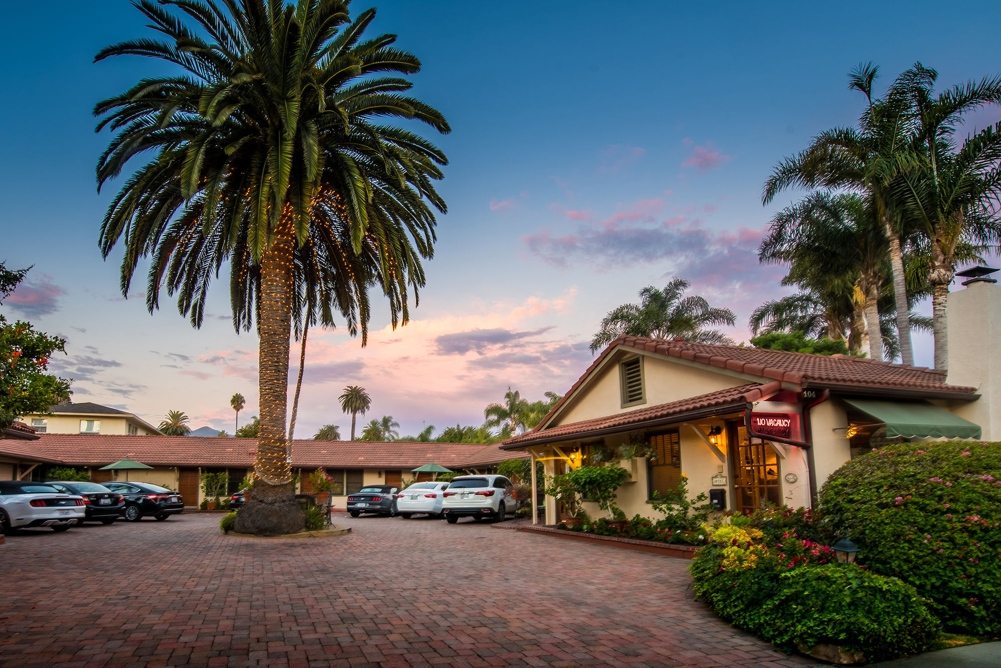 Фото Harbor House Inn