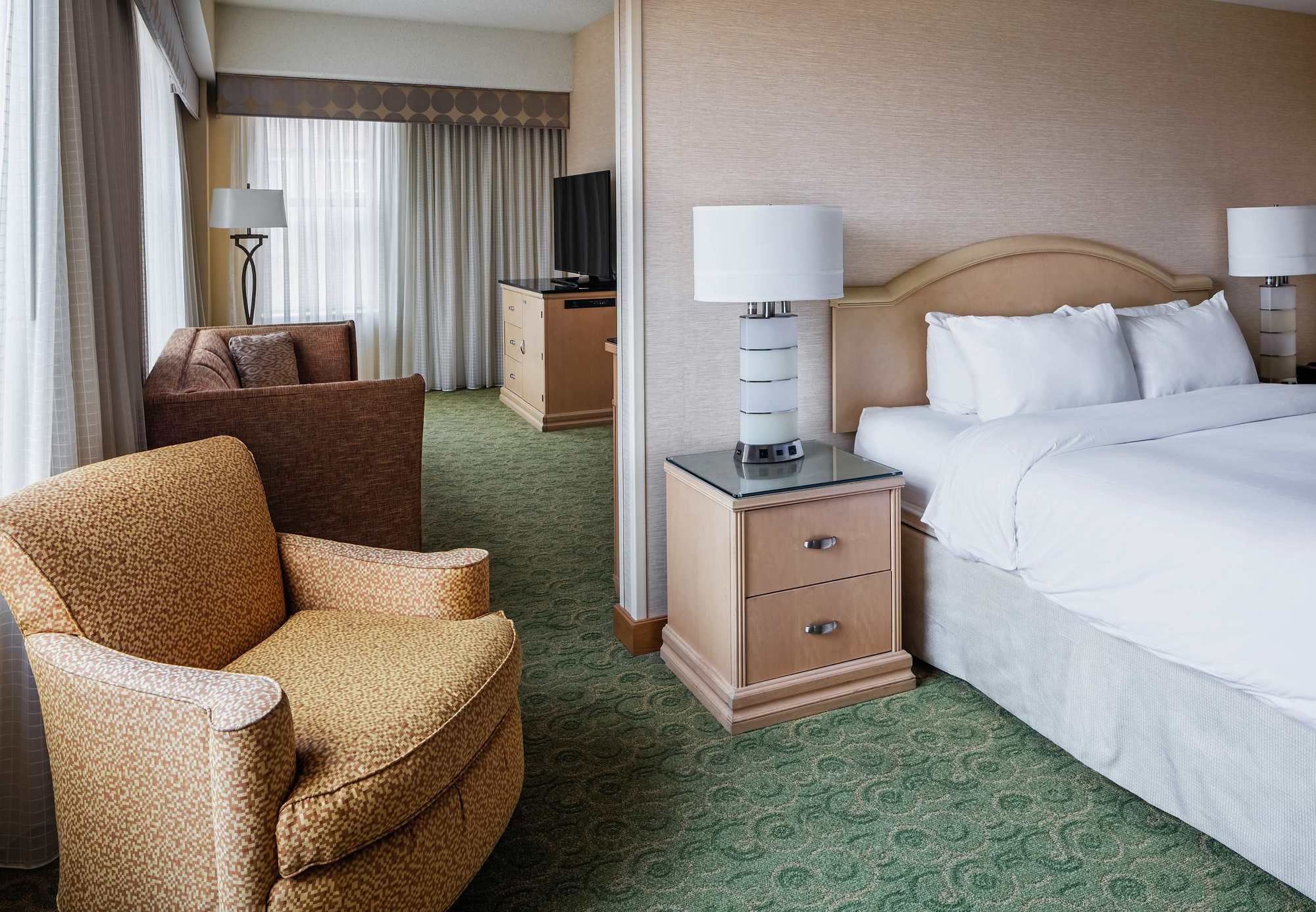 Фото Graduate Cincinnati