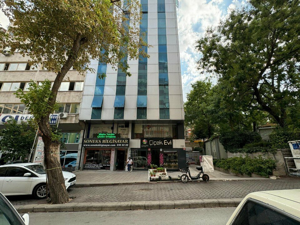 Abogados Lawyer T. Aykut Demir, , foto