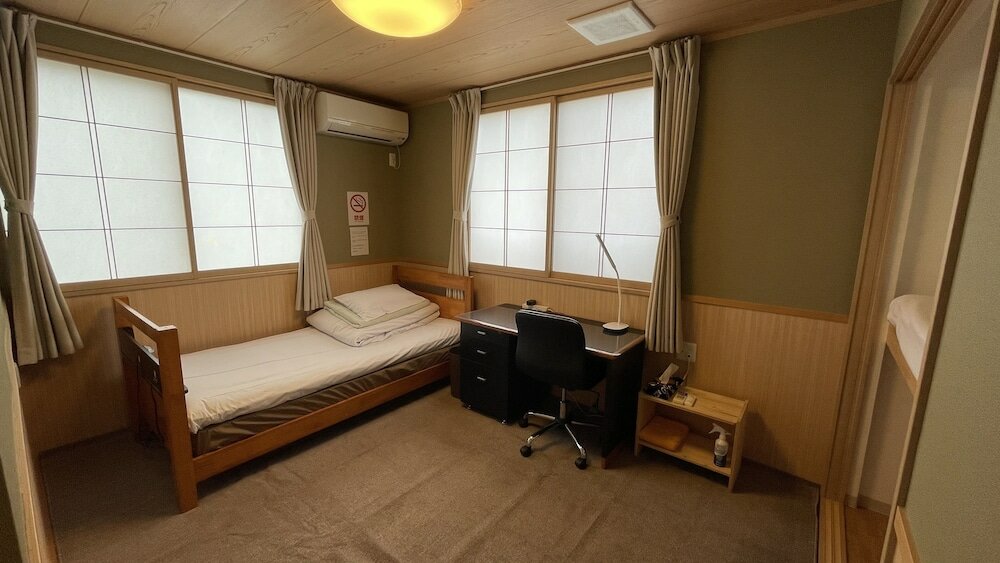 Фото Guesthouse Orange Cabin