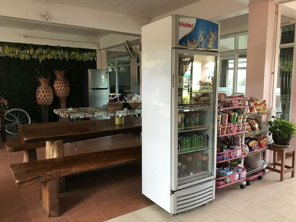 Фото Ponlaan Apartment