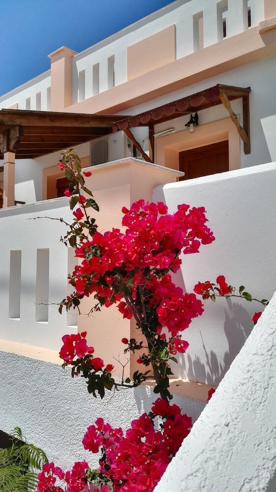 Фото Nereides Seaside Apartments