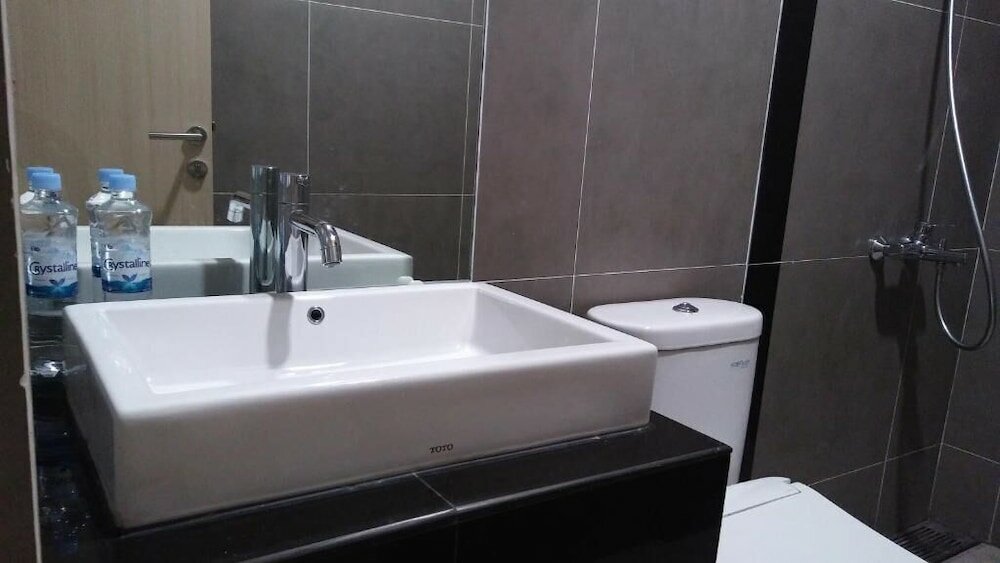 Фото Emerald Hotel