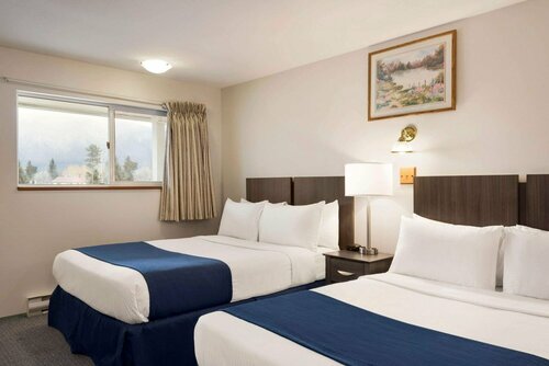 Гостиница Travelodge by Wyndham McBride