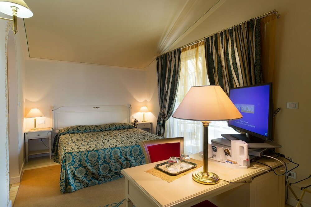 Фото Hotel Serenella