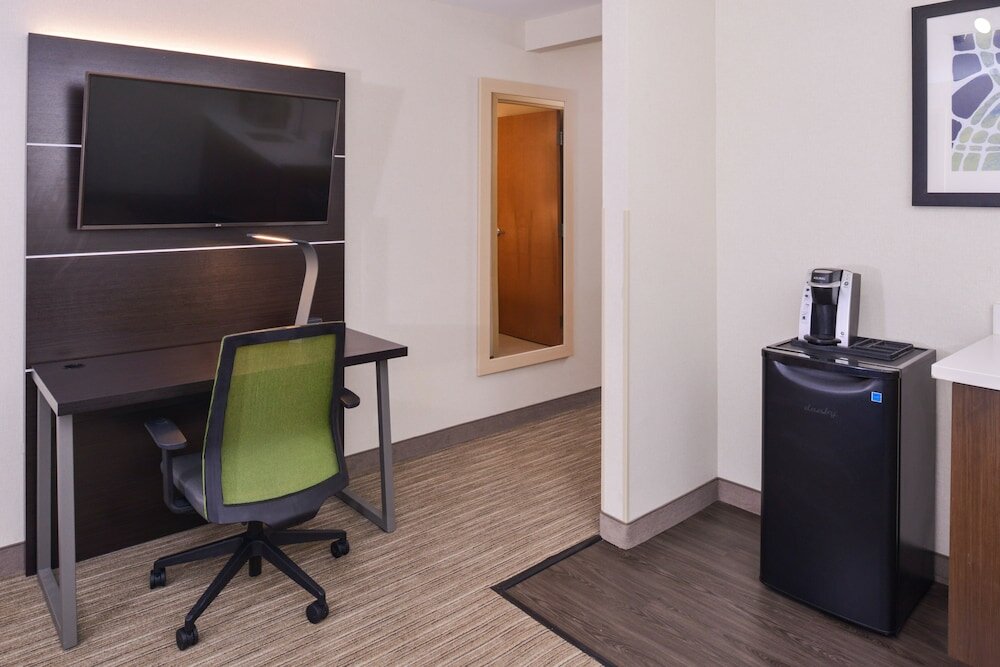 Фото Holiday Inn Express Southfield-Detroit, an Ihg Hotel