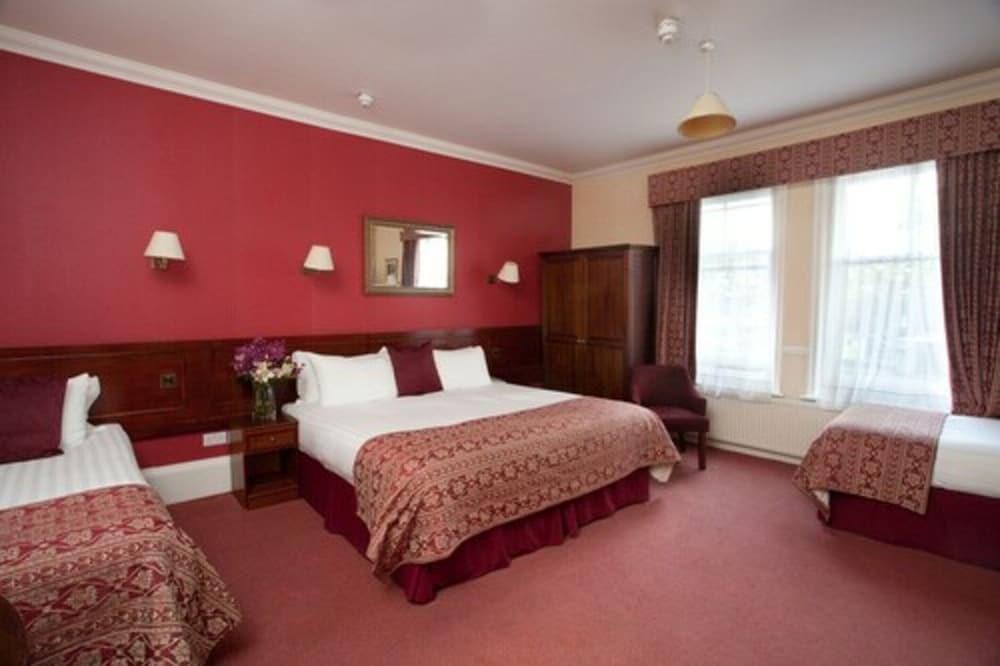 Фото The Victoria Hotel