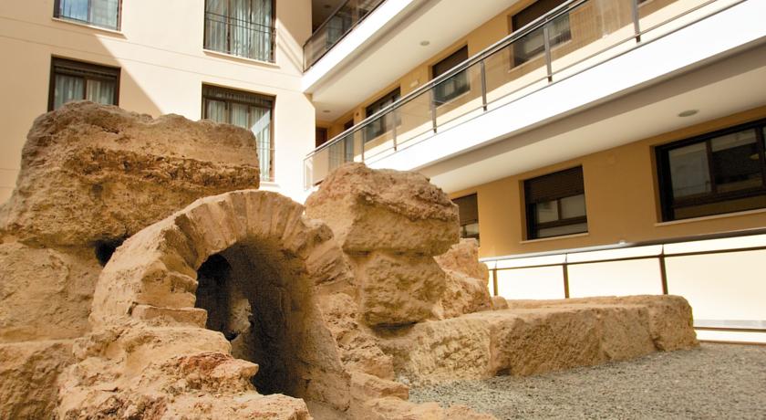 Фото Apartments Duque de Hornachuelos