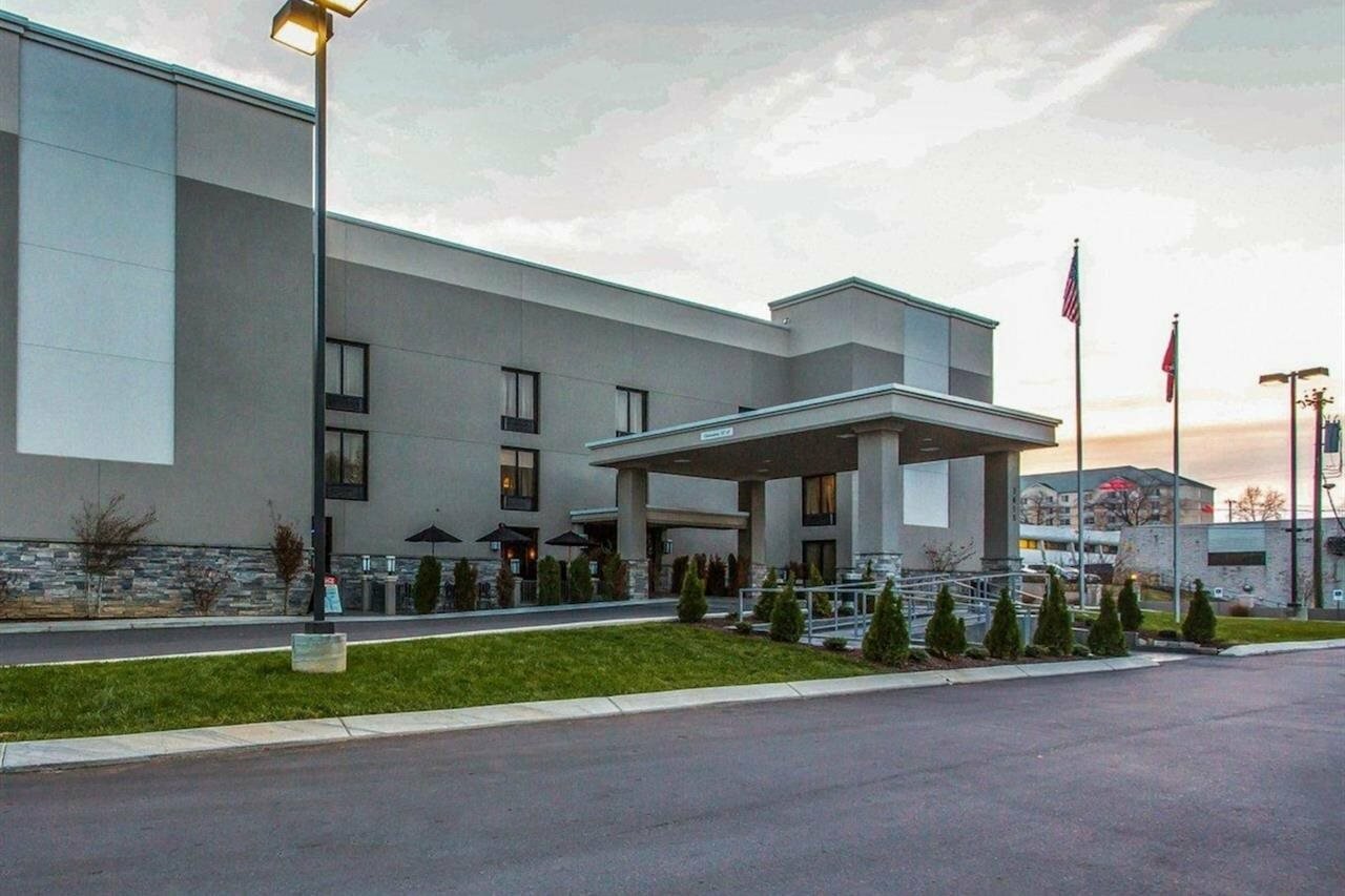 Фото Quality Suites Nashville Airport