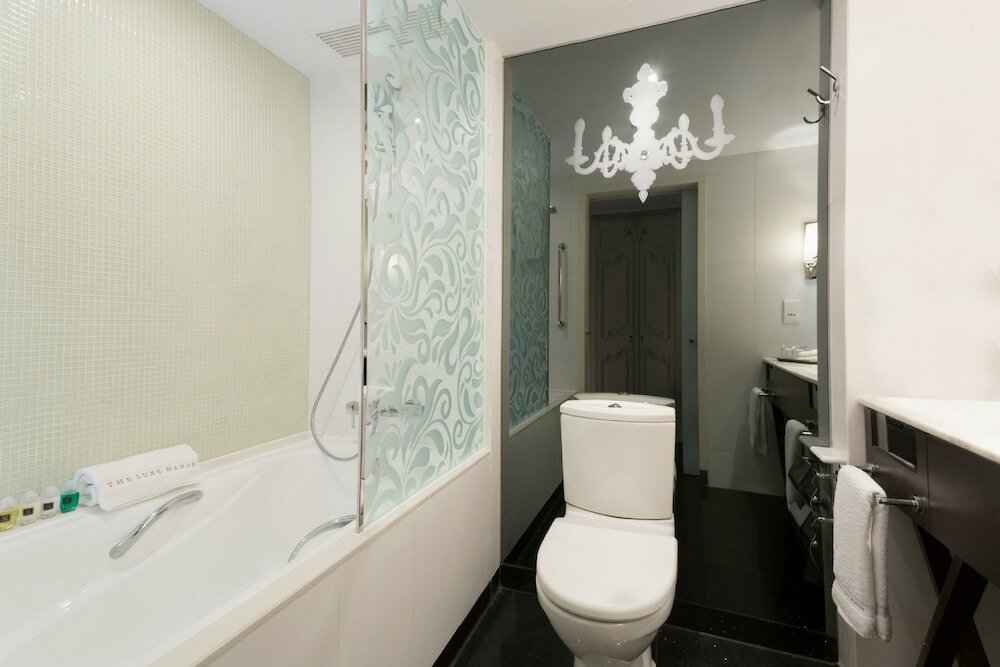 Фото The Luxe Manor