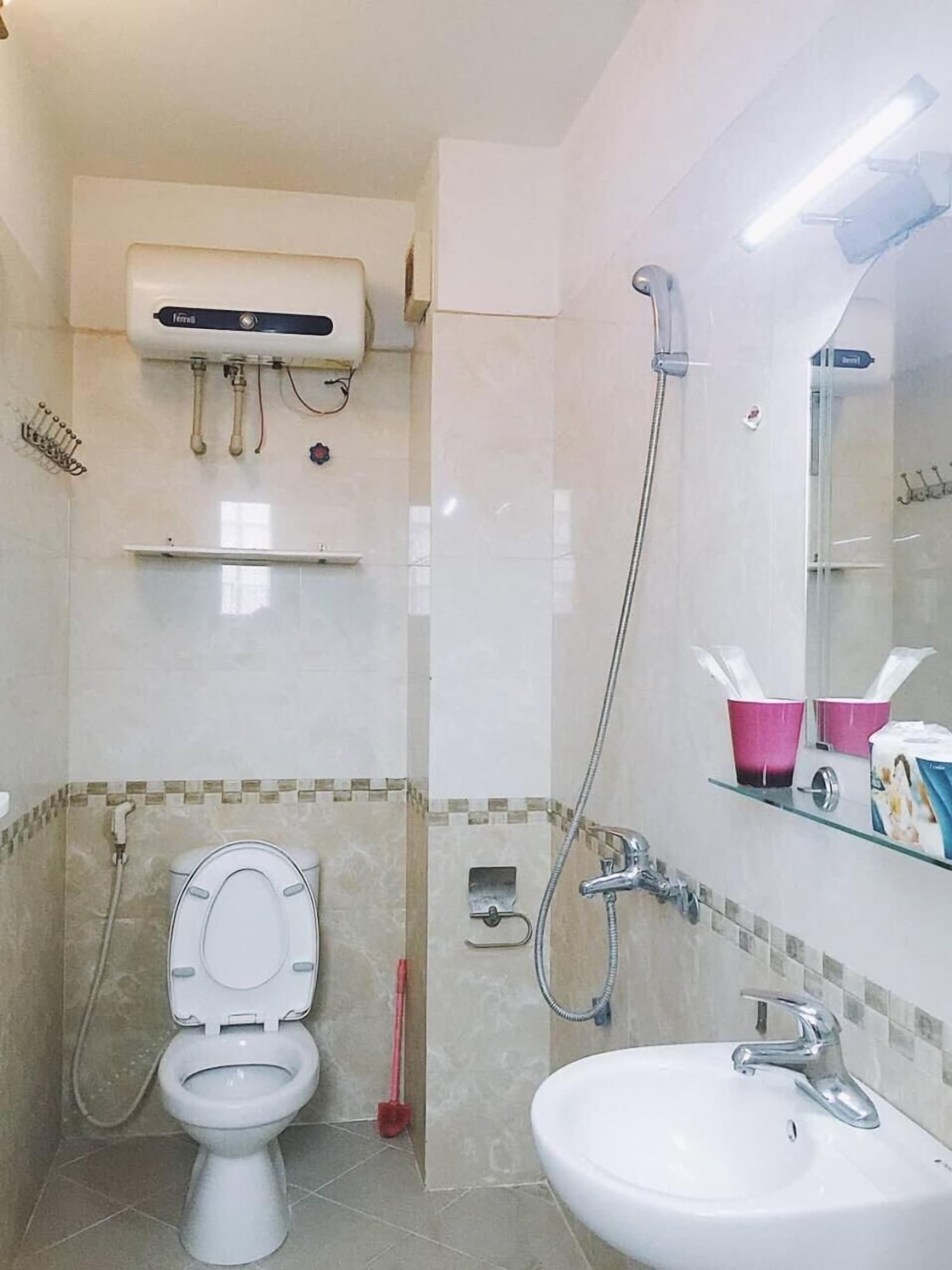 Фото V-studio Hotel Apartment 2