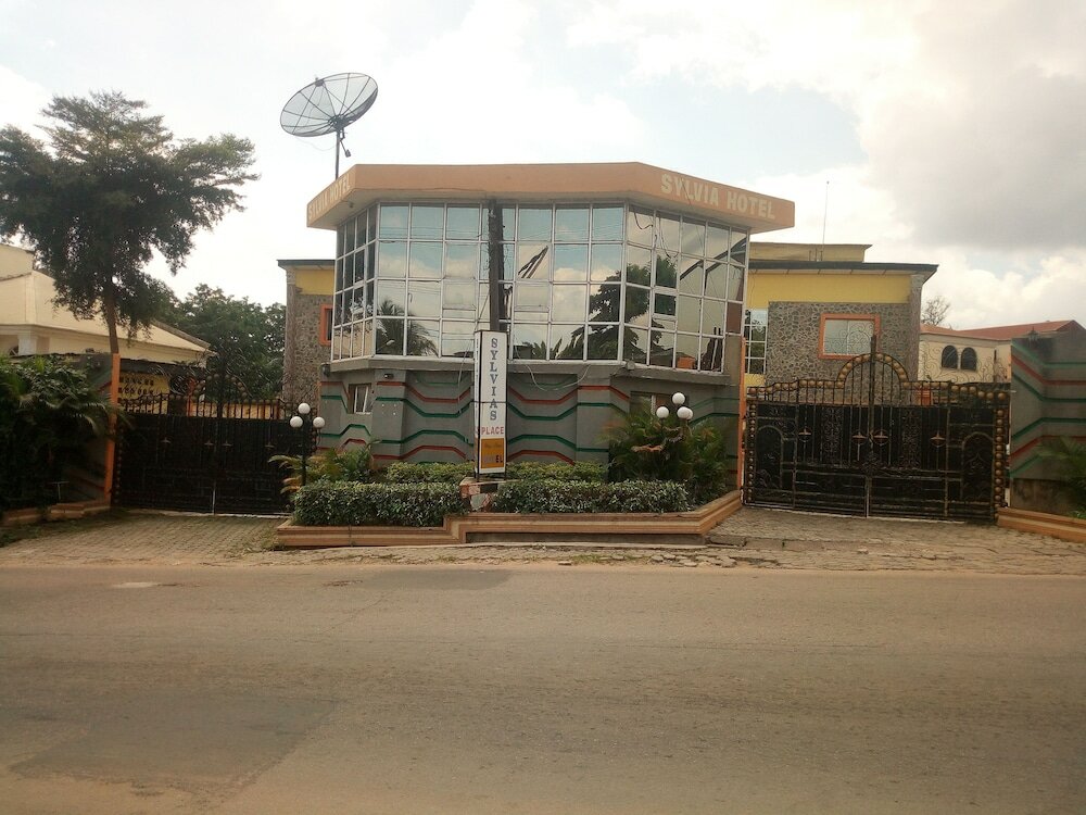 Фото отеля 3