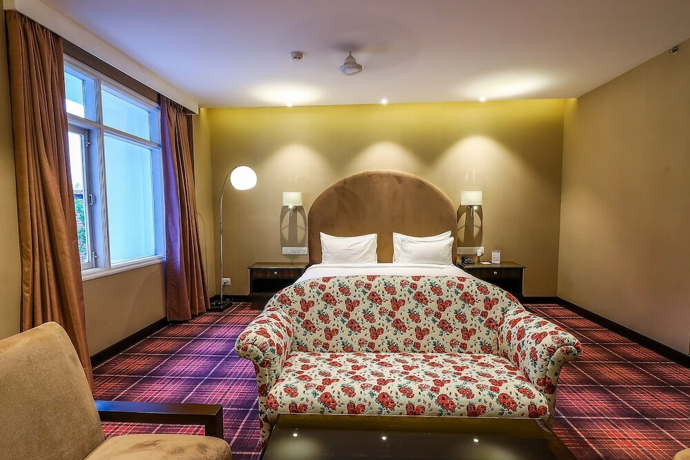 Фото Hotel Piccadily Raipur