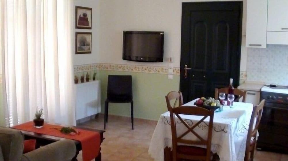 Фото Anthias Garden