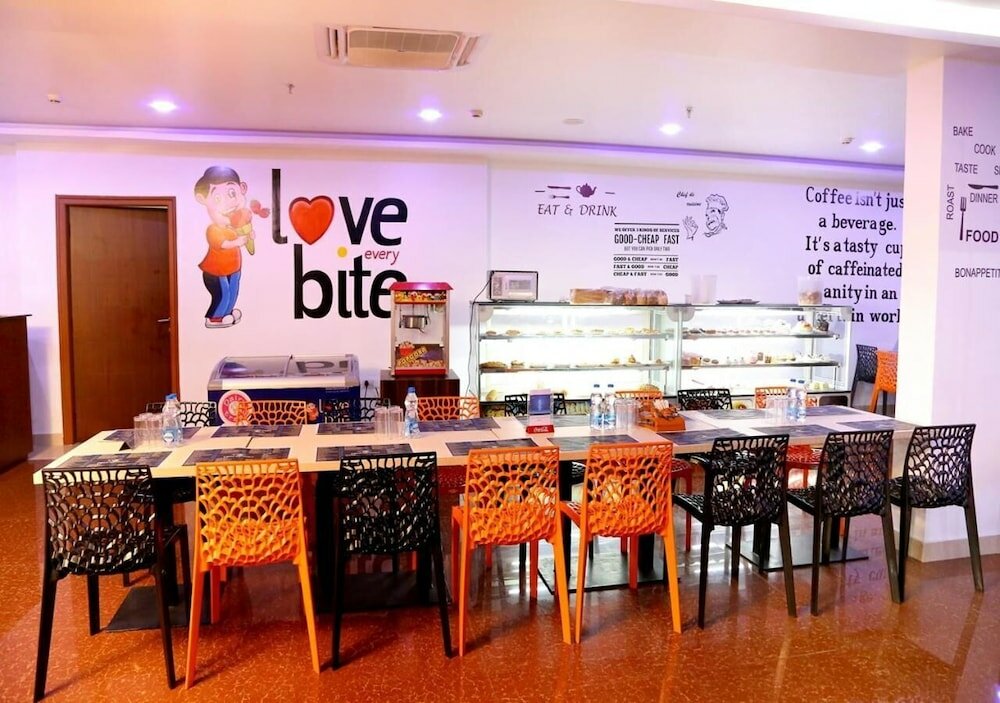 Фото Triguna Clarks Inn