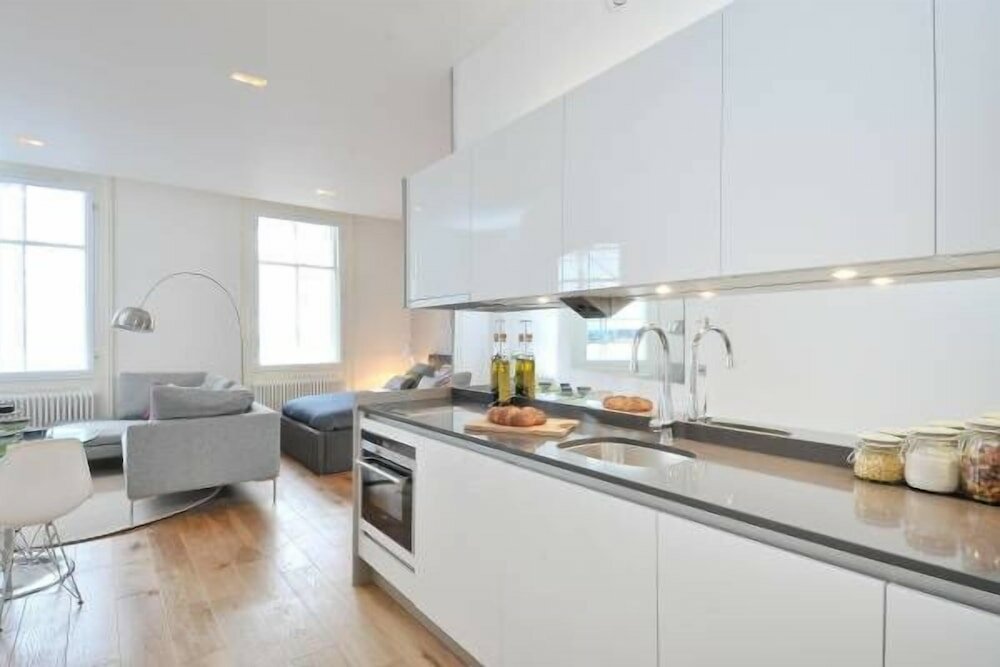 Фото Destiny Scotland - St. Andrew Square Apartments