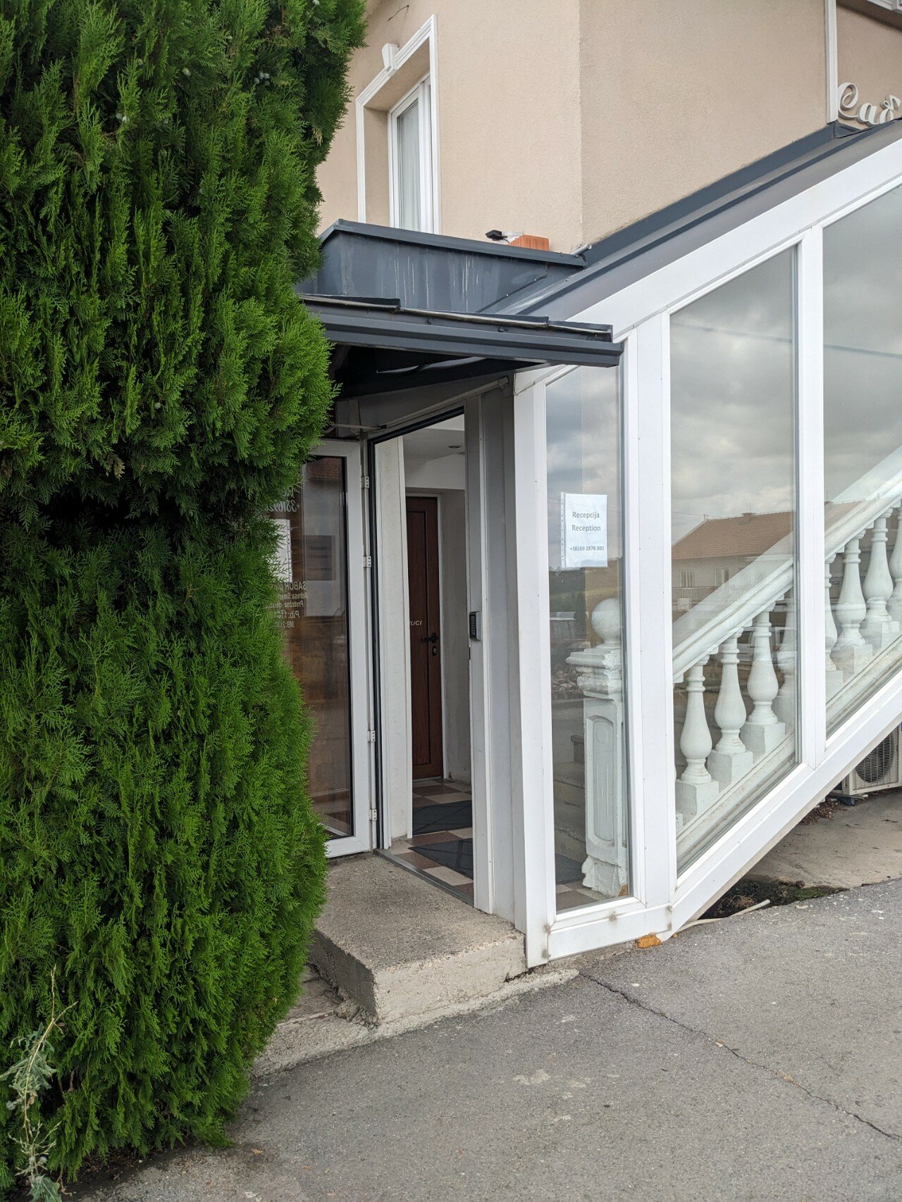 Фото отеля 2