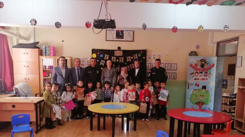 School Imrenler Middle School, Huyuk, photo