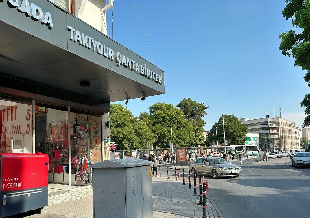 Clothing store Taki Your, Konya, photo