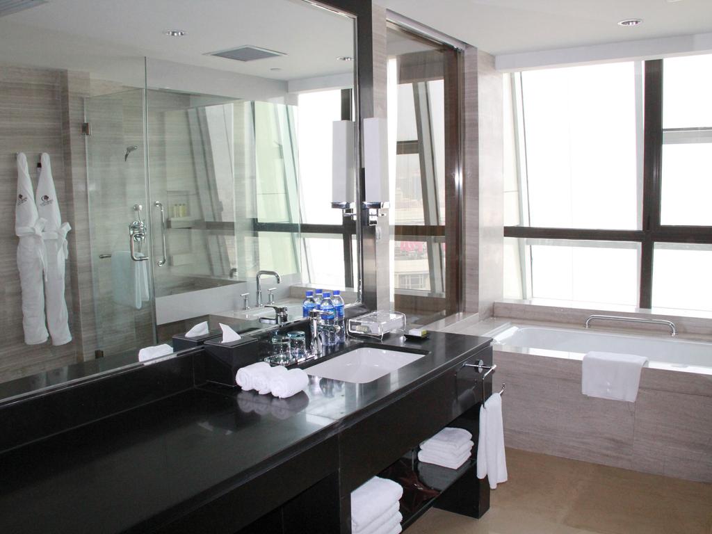 Фото DoubleTree by Hilton Hotel Shenyang