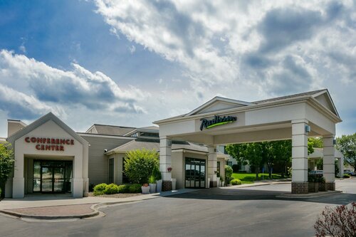 Гостиница Radisson Hotel & Conference Center Coralville - Iowa City в Коралвилле