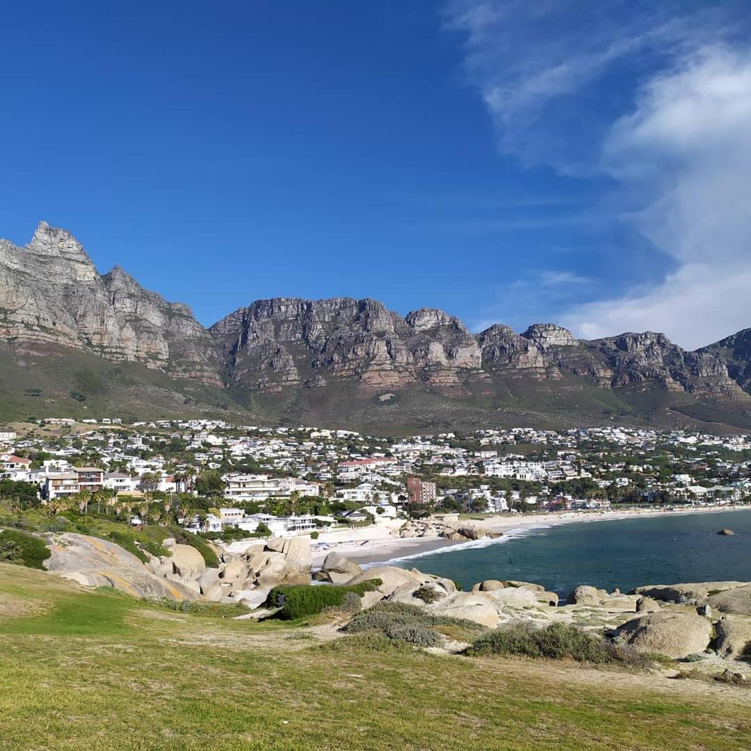 Фото The Crystal Apartments