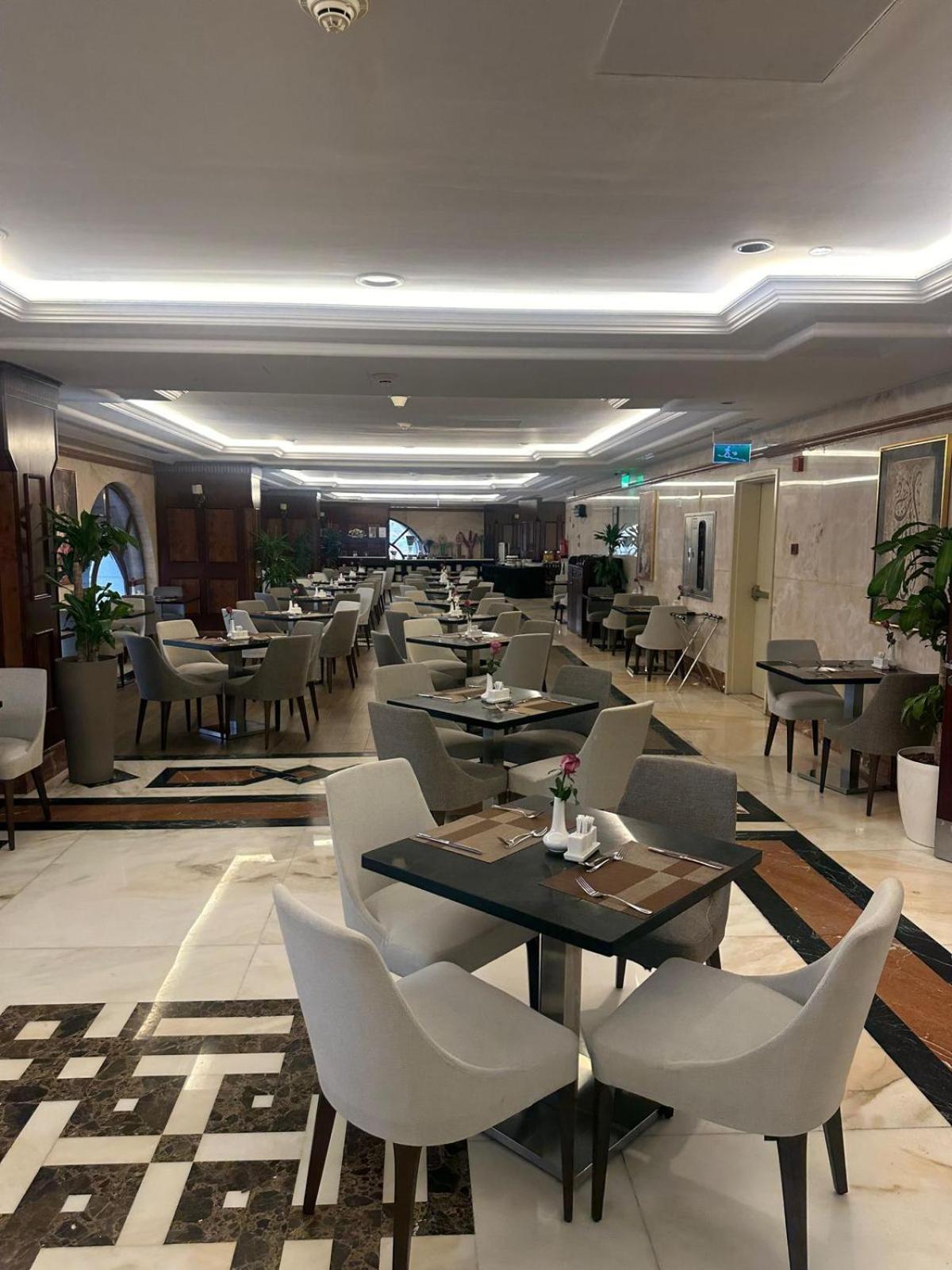 Фото Emaar Royal Hotel