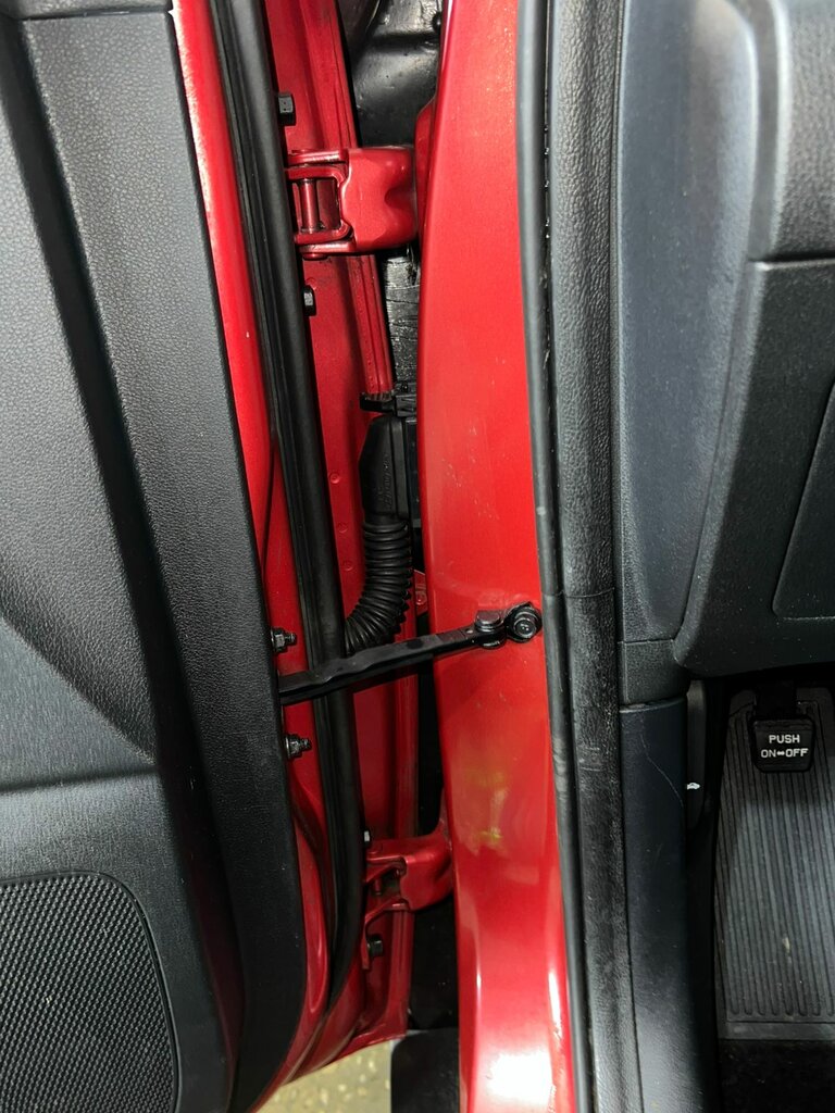 Көліктің терезесін тондау Black Crystal Detail, Пенза, фото