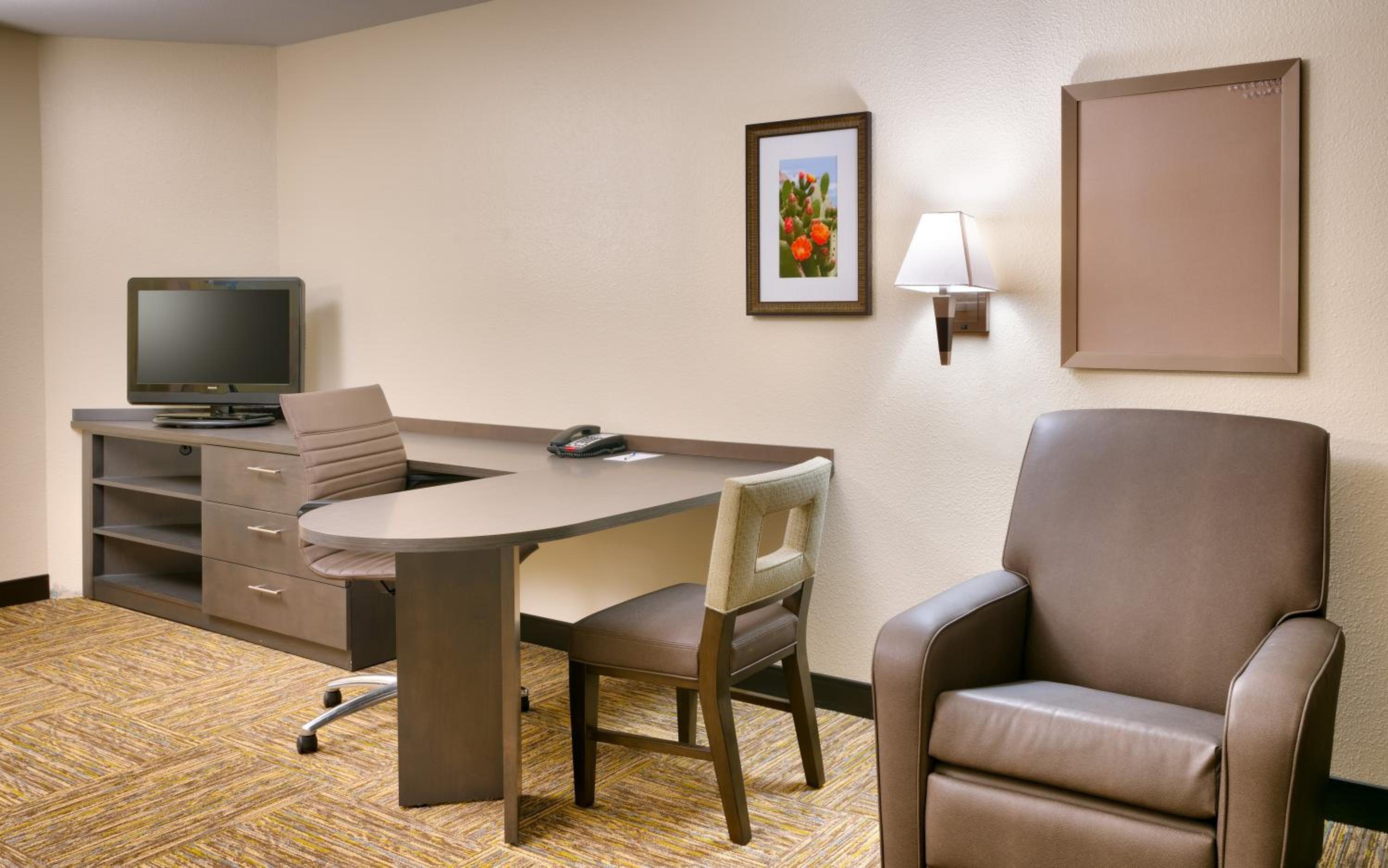 Фото Candlewood Suites Dallas Plano East Richardson, an Ihg Hotel