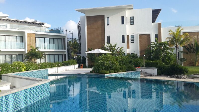 Апартаменты Villasun Seafront Apartment at Cap Ouest