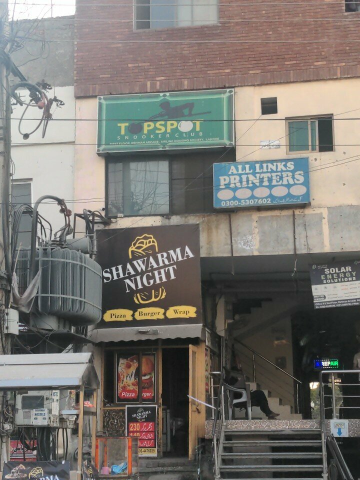 Billiard hall Topspot snooker Club, Lahore, photo