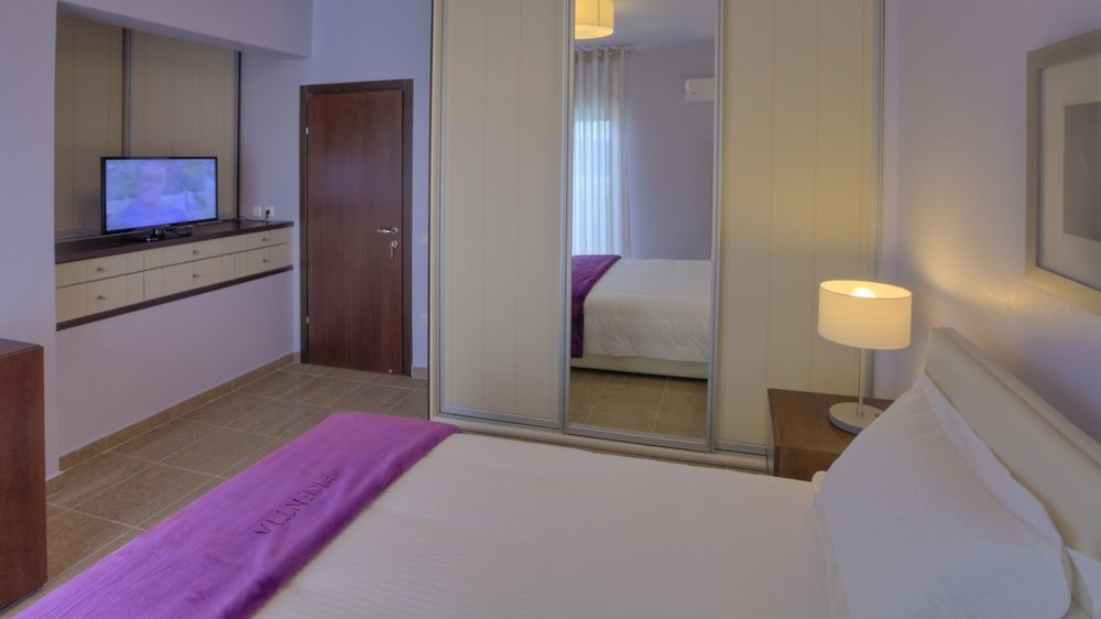 Фото Marini Luxury Apartments and Suites