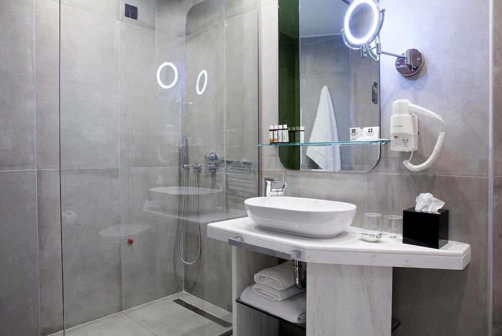 Фото Wyndham Athens Residence