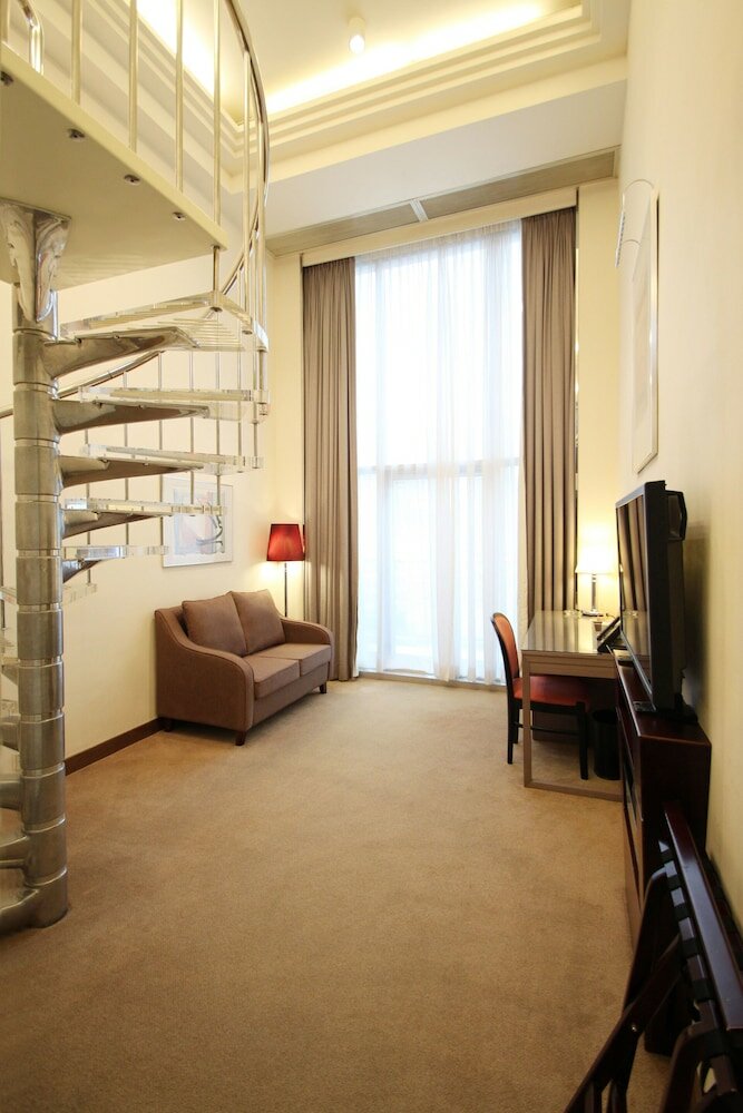 Фото Prudential Hotel