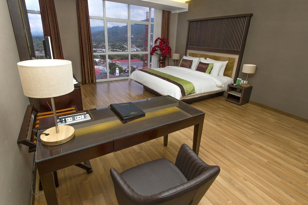 Фото Maqna Hotel