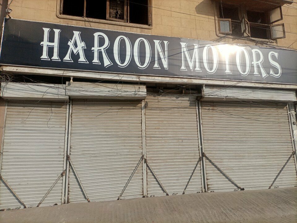Car dealership Haroon Motors, Karachi, photo