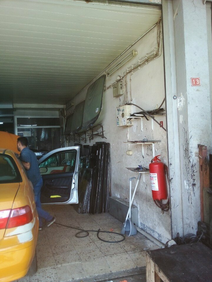 زجاج سيارات Izmir Ozdemir Auto Glass Mirror Kiriko Service ، إزمير، صورة