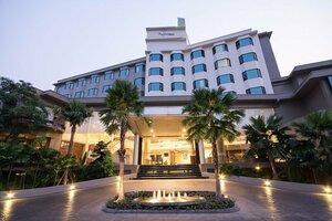 Гостиница The Grand Riverside Hotel Phitsanulok в Пхитсанулоке