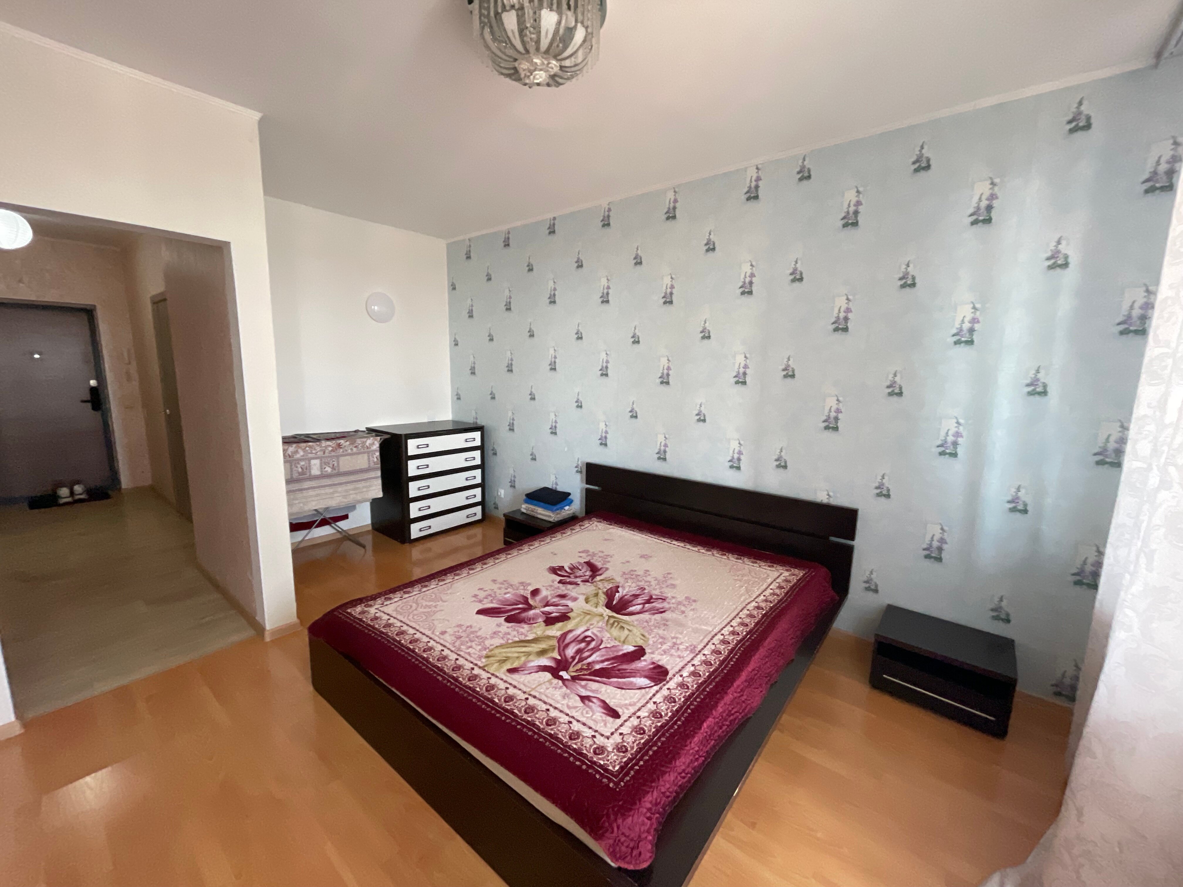 Фото Колосс на бульваре Хадии Давлетшиной